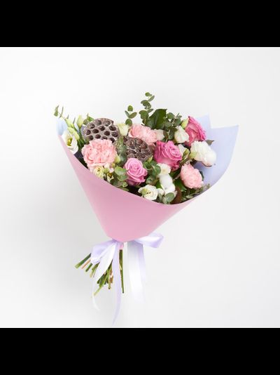 Букет с лотосом