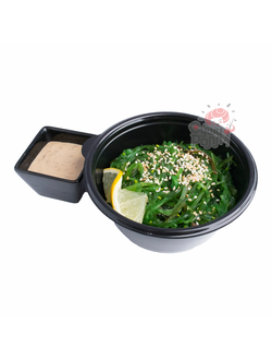 Салат Чука с ореховым соусом