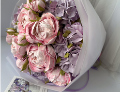 Букет зефирных цветов "Пионы и гортензии"