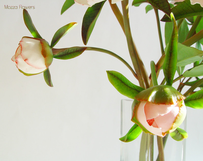 Букет пионов из полимерной глины "Лучистый" .