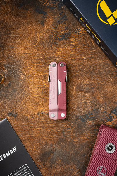 Leatherman Rebar с чехлом Heathered Cranberry