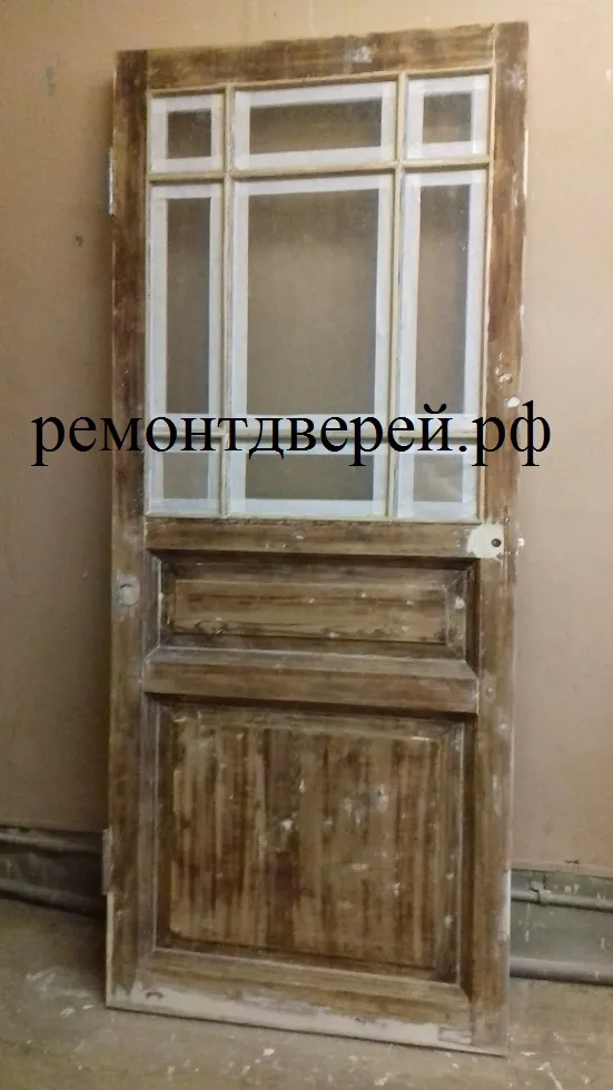 Дверь на кухню подготовлена к грунтованию