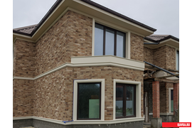 Кирпич "Бельгийский" на фасадах.