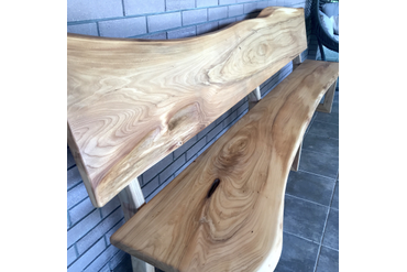 Скамья из карагача для веранды. Работа spilcenter.com