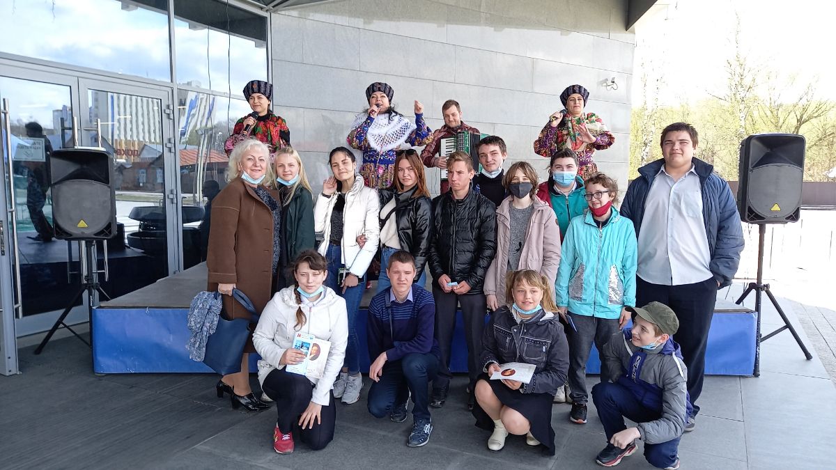 студенты когда отдыхают отдыхают 2023. летняя оздоровительная компания. оздоровительная кампания для детей. отдых и оздоровление 2021. летняя компания 2021 летняя оздоровительная.