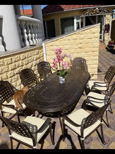 Овальный стол Gera из литого алюминия