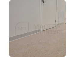 Плинтус ХДФ Dollken S100 100мм Х 2,575 м 1248/1145 Бело-серый в интерьере 7