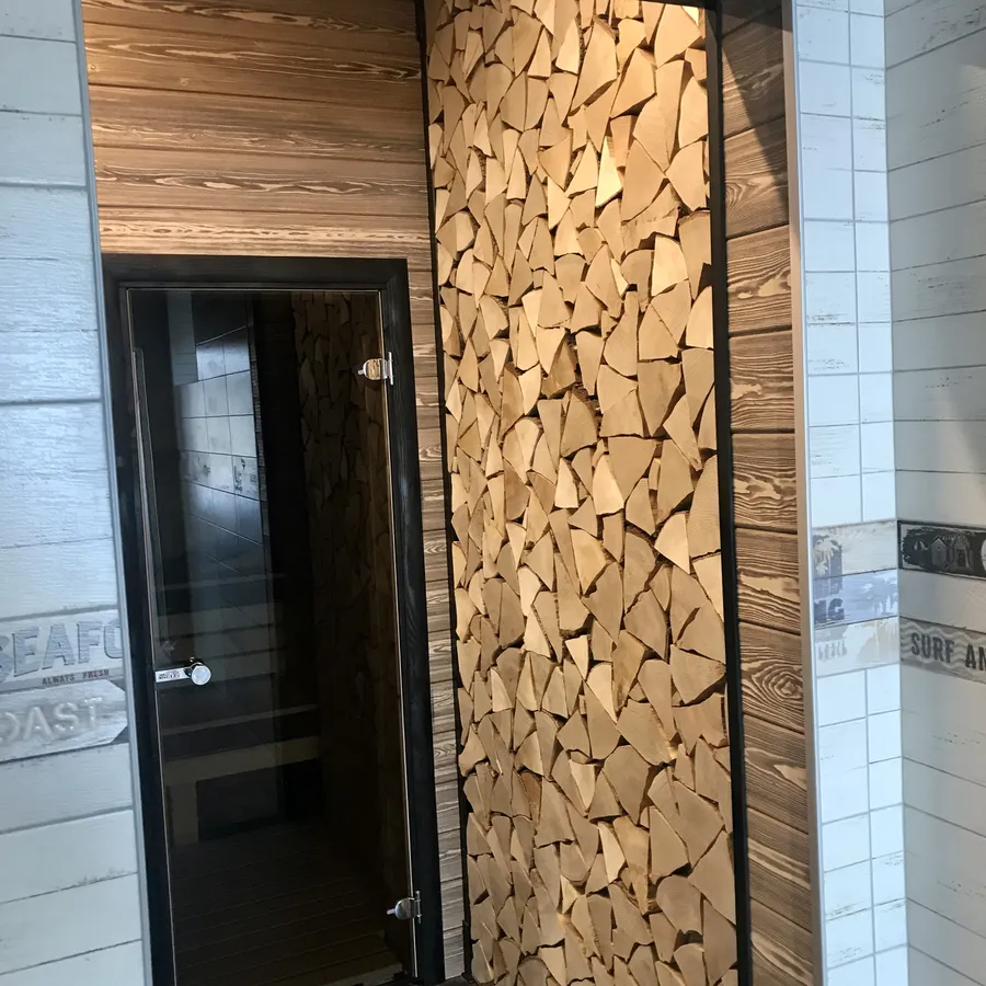 Имитация поленницы в сауне. Частный интерьер, г.Москва. Работа spilcenter.com