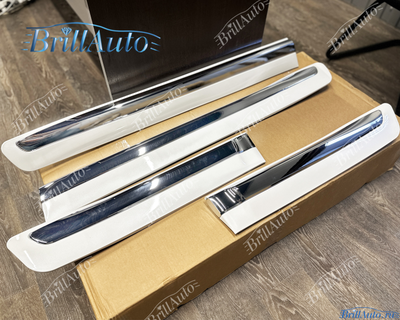 Молдинги Lexus LX 570 белые с хромом 2007-2015