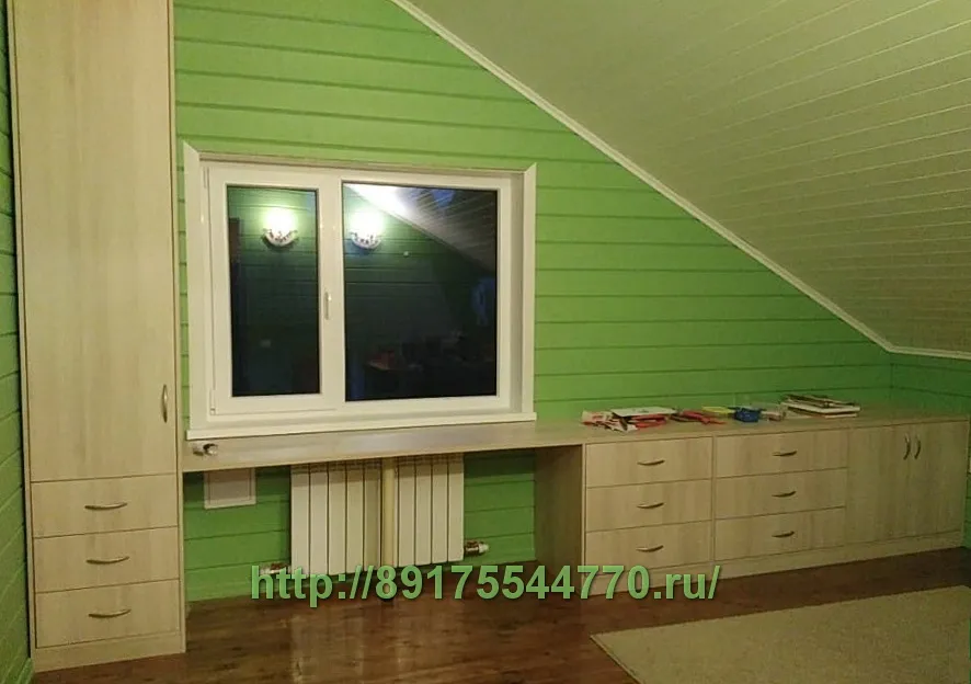 004 Небольшой шкаф, стол и комоды в загородном доме.
Сделано по заказу покупателя, в нужный для него размер.
ЛДСП Egger, Берёза Майнау H1733,
структура ST9