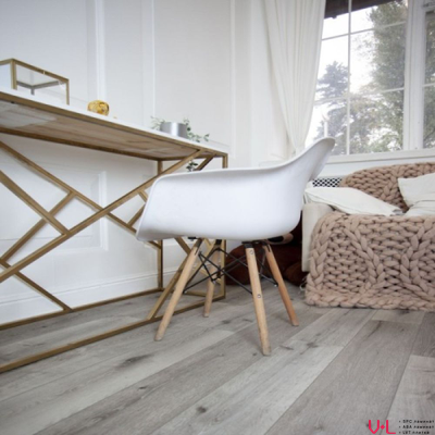 SPC ламинат Damy Floor Family Дуб Состаренный Серый / Aged Gray Oak T7020-5D 43 класс толщина 4.0 мм с фаской замковый 2.635 м2