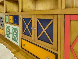 Шкаф - горка в детскую комнату.