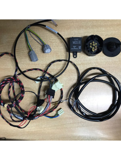 Электропроводка штатная Brink 753971 для фаркопа на Toyota Land Cruiser 200 с 7 контактной розеткой