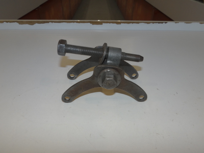 Заднее крепление двигателя С3Д