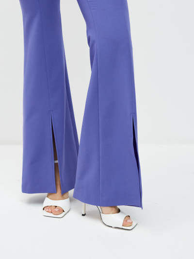 Брюки клеш от колена. Фиолетовый