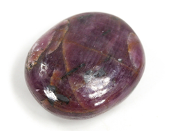 Корунд красный (рубин), полировка плоская (светится в УФ), Мьянма (25*20*11 мм, 14 г) №35653