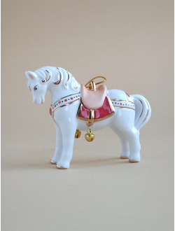 Лошадка (фарфор)