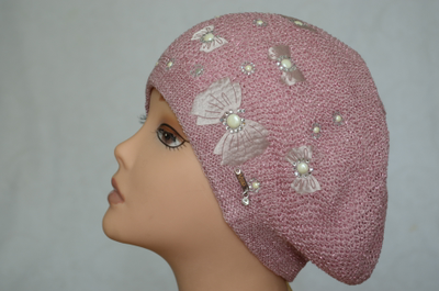 Розовый берет женский вязаный Vizio Италия 6607 с бабочками