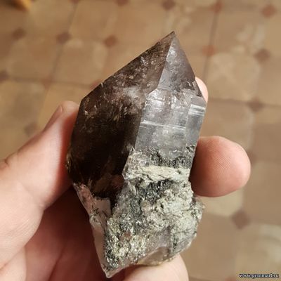 Дымчатый кварц с хлоритом. 80*40*38мм