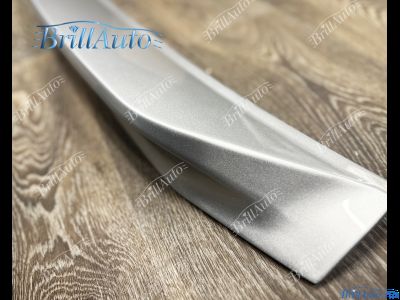 Спойлер Toyota Land Cruiser 200 07-15 серебристый 1F7