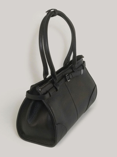 (АРТИКУЛ: 9879/1/8) СУМКА ЖЕНСКАЯ, СРЕДНЕГО РАЗМЕРА, НАТУРАЛЬНАЯ КОЖА,ЧЕРНАЯ, РУЧКИ ЧЕРЕЗ ПЛЕЧО