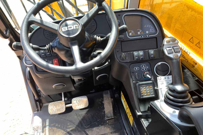 Телескопический погрузчик JCB 540-170