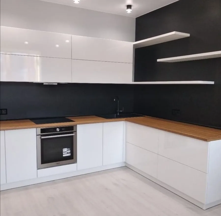 Кухня угловая, 2800*1800мм. Материал фасадов МДФ. Срок изготовления от 30 рабочих дней. Цена на момент изготовления 184000 руб.