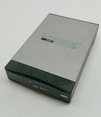 Маршрутизатор Linksys RV042, 4 LAN, 10/100 Мбит/сек. (комиссионный товар)