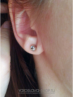 АЛ-211.  Серьги пусеты шарики.