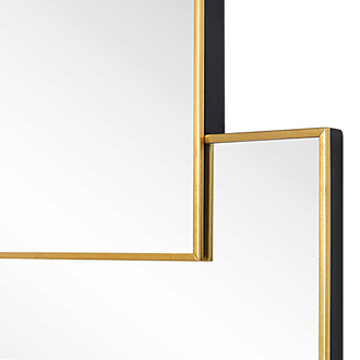 Золотое зеркальное панно в виде перекрывающихся квадратов.