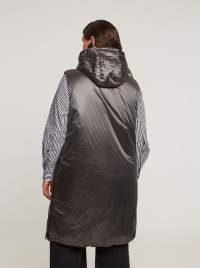 Жилет на синтепоне удлиненный