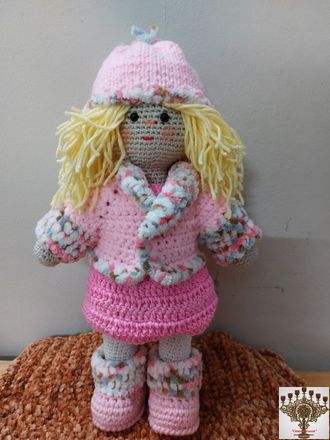 Куколка из пряжи 1 (Dolls made of yarn 1)