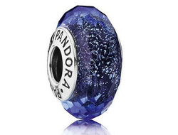 Шарм Пандора синее мерцающее стекло Артикул: 791646