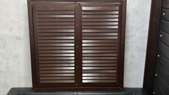 Жалюзийная решетка распашная