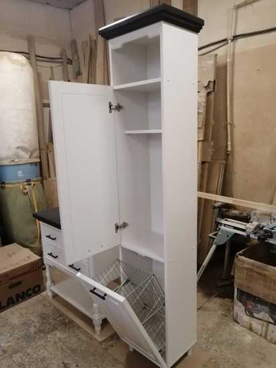 Мебель в ванную (комод + пенал)