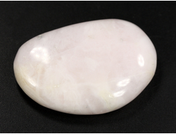 Манганокальцит (с розовой флуоресценцией в УФ), полировка плоская, Перу (42*27*10 мм, 22 г) №37850