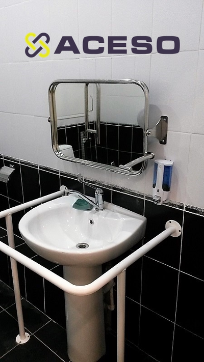 Зеркало поворотное для инвалидов антивандальное с ручкой 600*400 мм