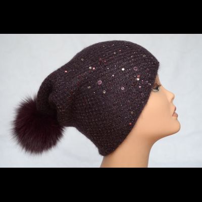 Сливовая шапка Vizio 6161 с помпоном и украшениями
