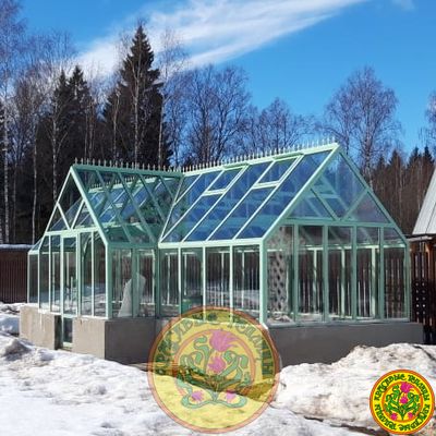 Базовая комплектация теплицы в английском стиле с холлом из стекла и алюминия НОТТИНГЕМ 9000 х 3000 мм с холлом 3000 х 1500 мм