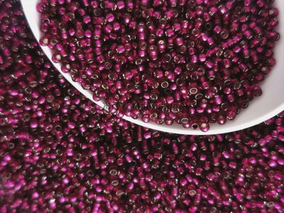 Toho 15/0 - 5г - 2223 Прозрачный драгонфрут с серебряной линией внутри (TR-15-2223)