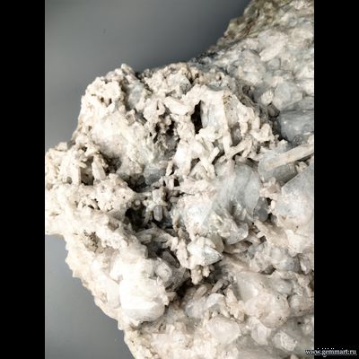 Датолит, друза кристаллов с кристаллами кварца. Россия. 440*400*150мм