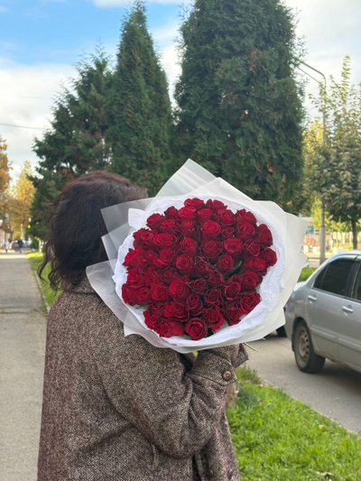 Букет из 51 кенийской розы Red