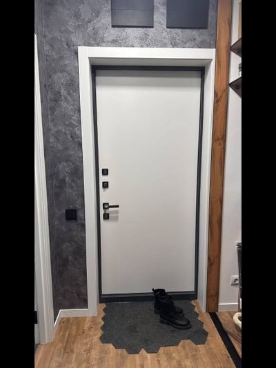 ALBERO (АЛЬБЕРО). ГЕОМЕТРИЯ-6. ЭМАЛЬ БЕЛАЯ/ ВЕРТИКАЛЬНАЯ ВСТАВКА из ЧЕРНОГО СТЕКЛА LACOBEL