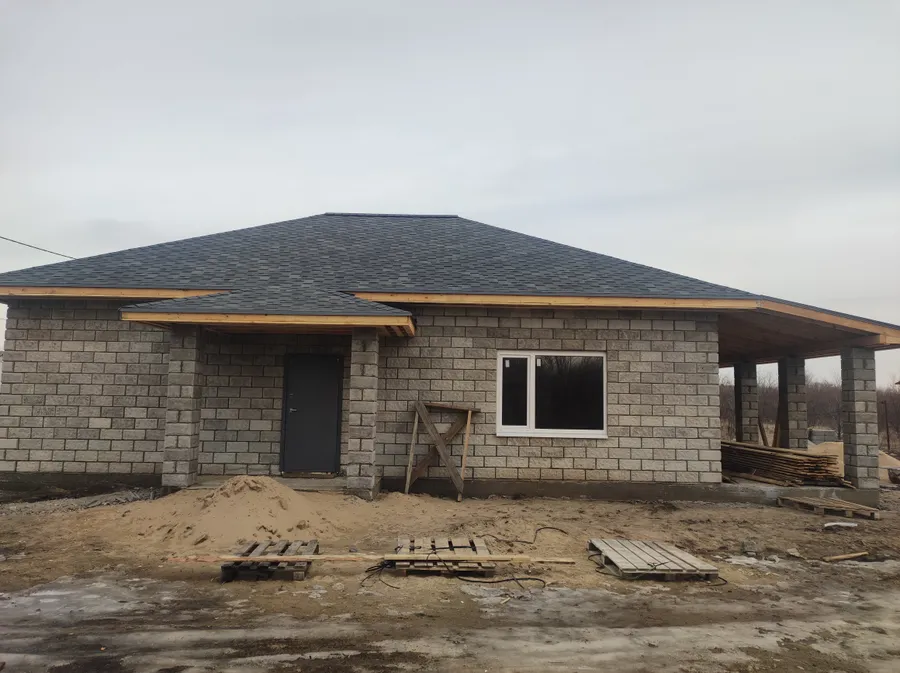 Монтаж крыши.
Блоки БЭСТ Саратов.