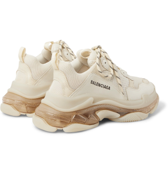 Кроссовки Balenciaga Triple S бежевые на шнуровке