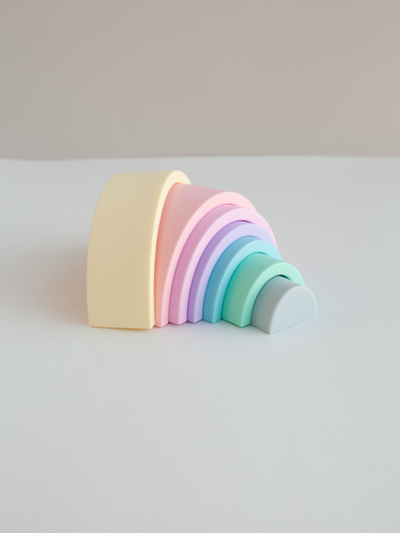 Пирамидка - прорезыватель из пищевого силикона Радуга пастельная
