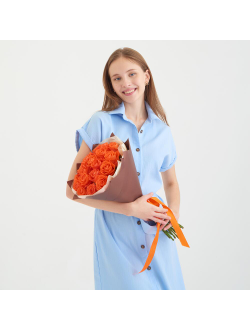 19 оранжевых роз