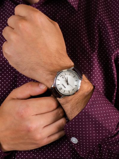 Наручные часы Seiko SGEH83P1