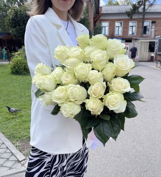 Букет из белых роз
