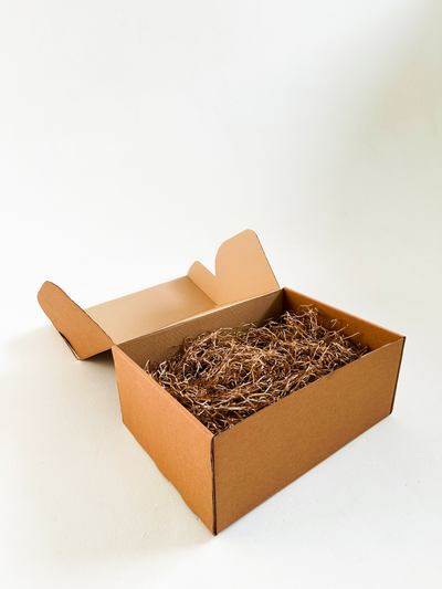 Огромная подарочная коробка GILEV 52x38x22 см с наполнителем и синей лентой